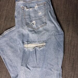 American Eagle Outfitters Light Blue Mom Jeans distressed
